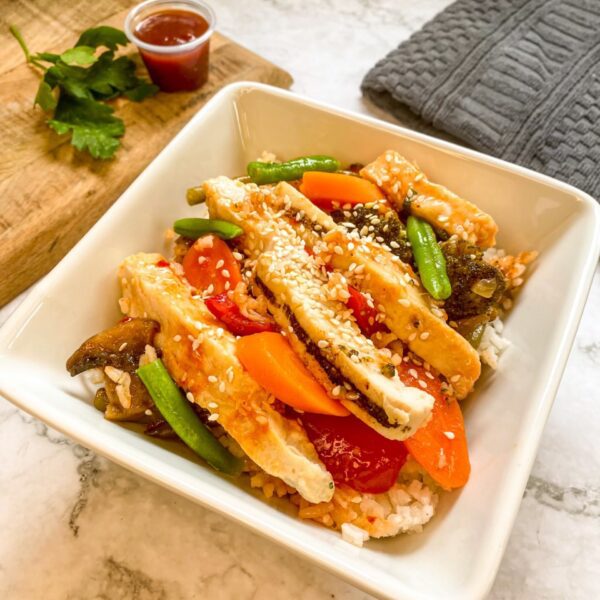 24 Chicken Stir-fry, Rice, Sweet & Sour Sauce & Bun.